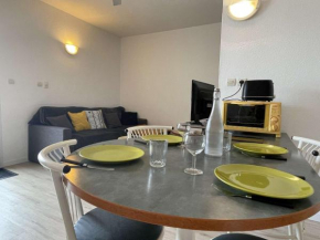 Duplex avec Piscine, Balcons et Parking à La Rochelle, 2 Ch, 4 Couchages - FR-1-246-598